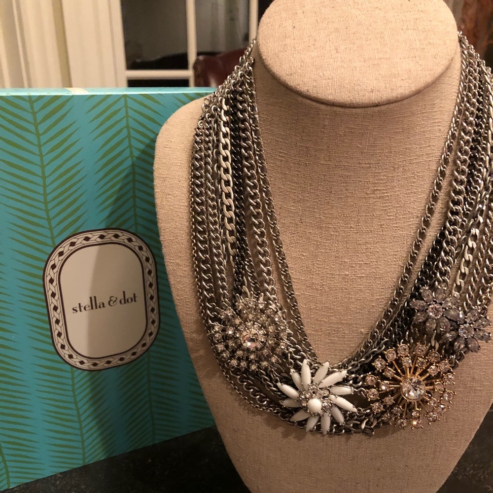 Stella & Dot statement necklace